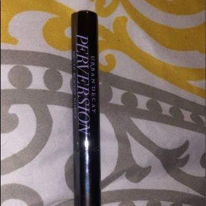 UD perversion mascara